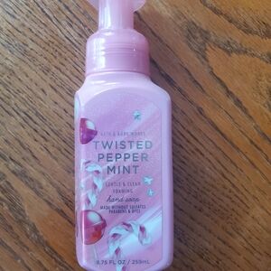 Bath & Body Works Twisted Peppermint Foaming Hand Soap - Soft Pink